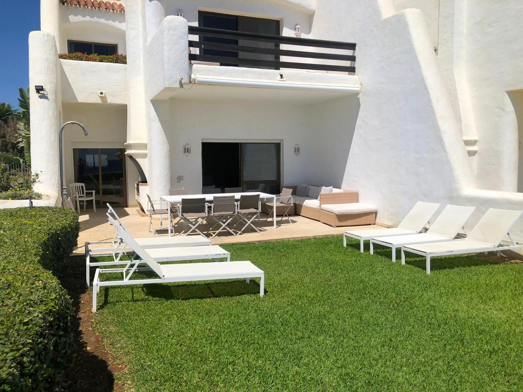Coral Beach Aparthotel Марбелья Экстерьер фото