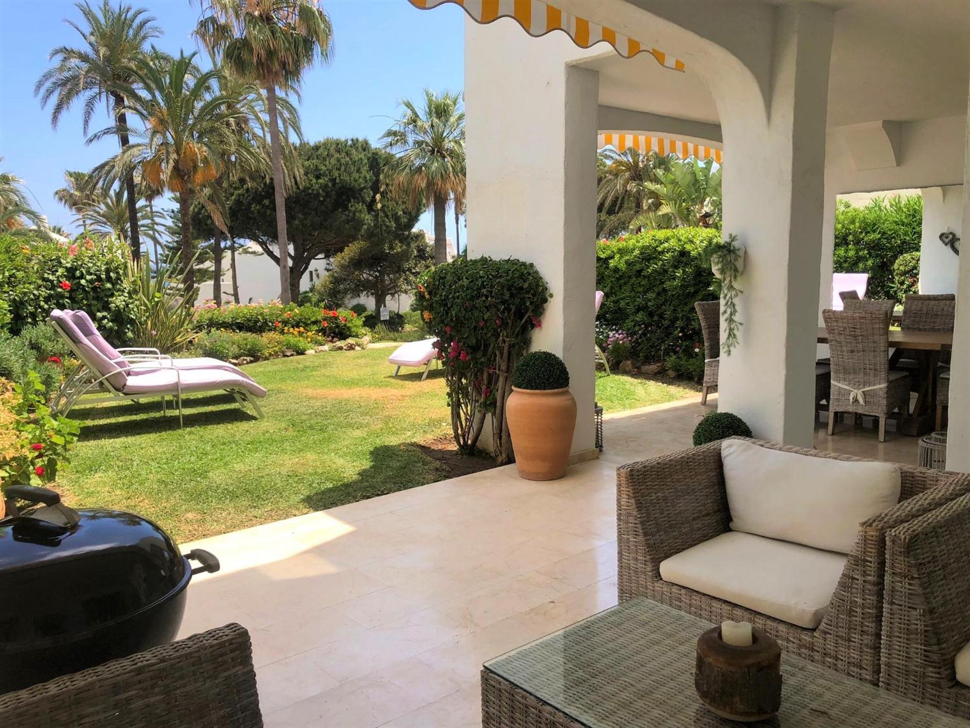 Coral Beach Aparthotel Марбелья Экстерьер фото