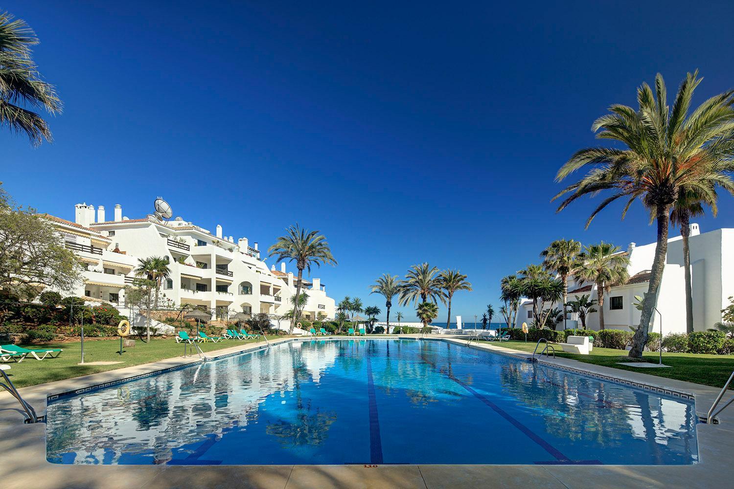 Coral Beach Aparthotel Марбелья Экстерьер фото