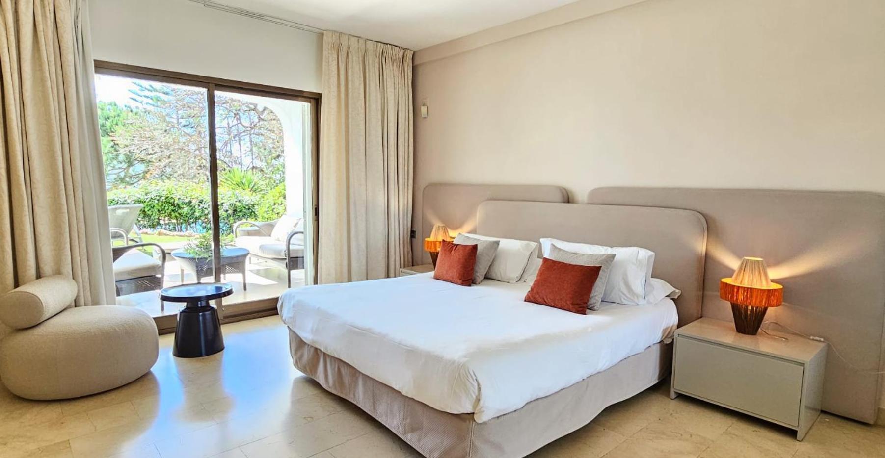 Coral Beach Aparthotel Марбелья Экстерьер фото